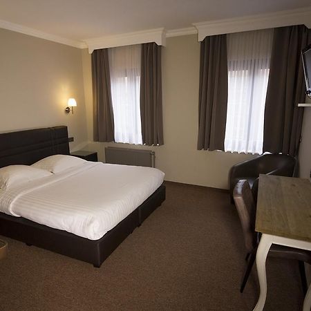 Hotel Le Chantecler Brussel Buitenkant foto
