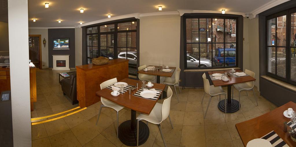 Hotel Le Chantecler Brussel Buitenkant foto