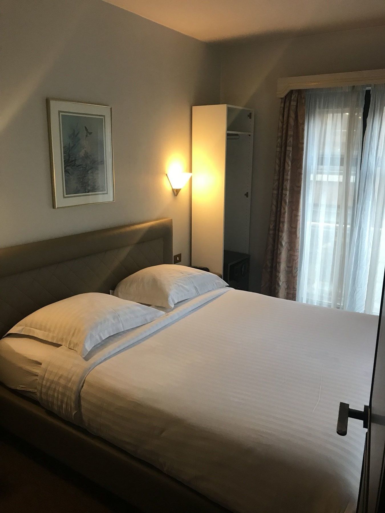Hotel Le Chantecler Brussel Buitenkant foto