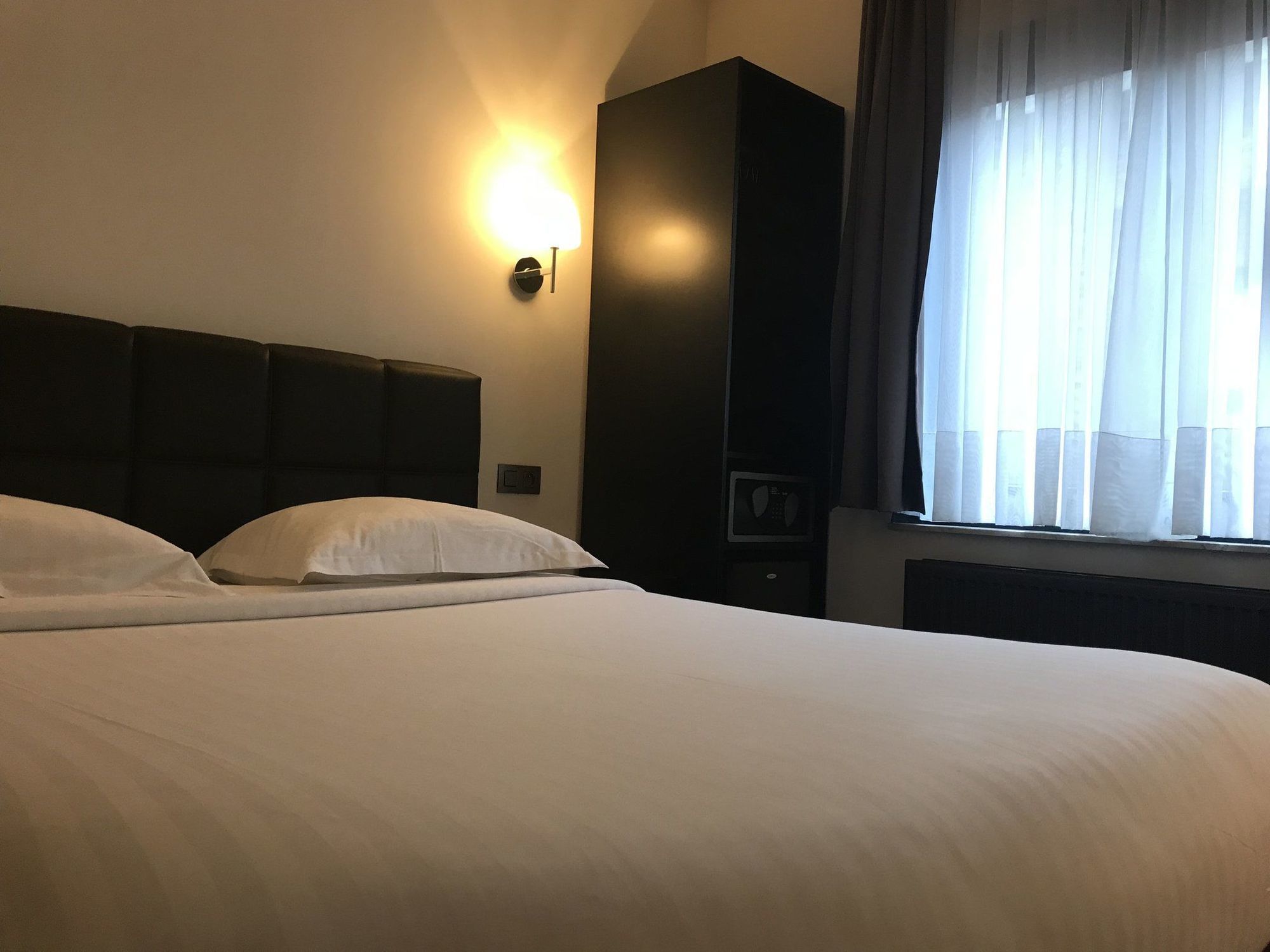 Hotel Le Chantecler Brussel Buitenkant foto